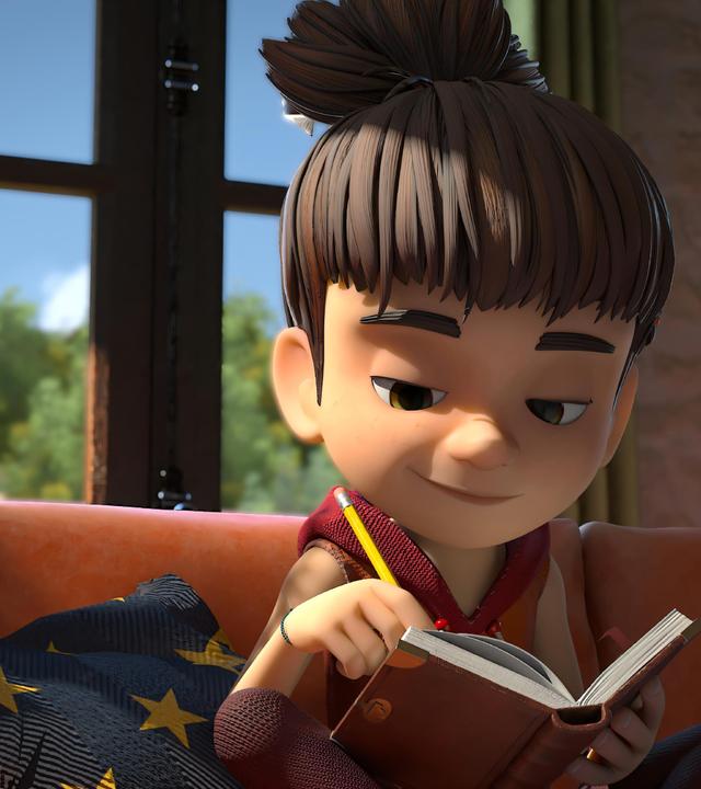 Emma, die den Spitznamen Bohnenstange von ihren Freunden erhalten hat, sitzt entspannt im Haus auf dem Sofa und schreibt in ein Tagebuch.