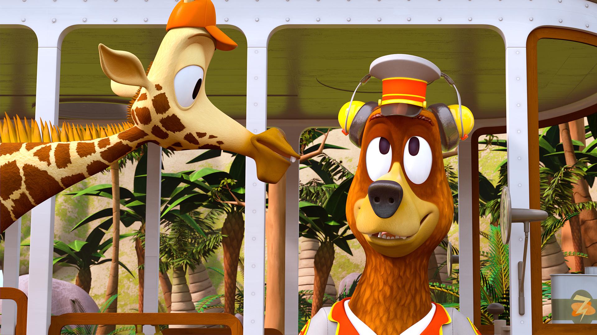 Bär Balduin hört mit Kopfhörern gespannt dem Tennisspiel zu, Giraffe Bruno schaut ihm dabei zu.