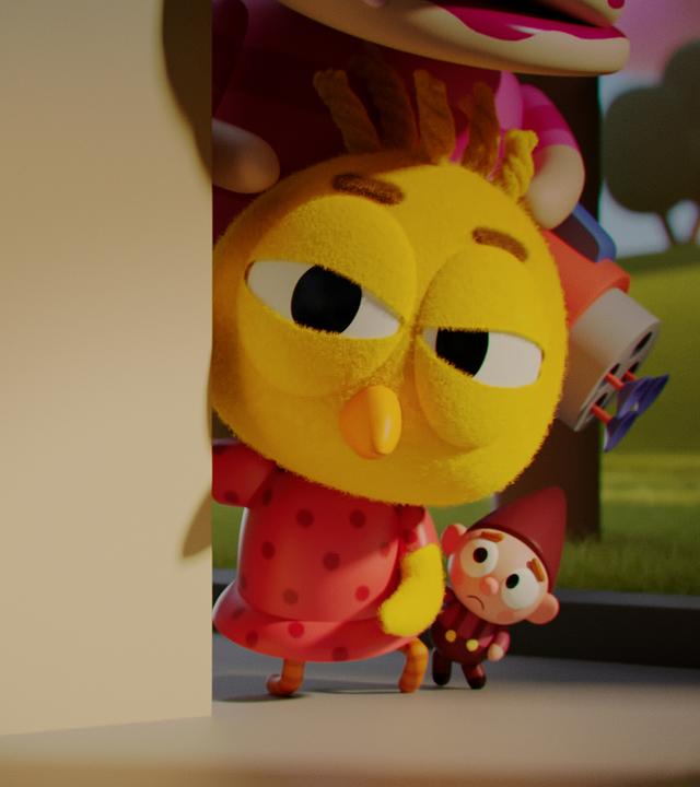 Das Küken Karla, der Torten-Junge Othello und Wichtel Bob stehen dicht beieinander hinter einer Hauswand versteckt. Karla blickt mit stechendem, gezieltem Blick hinter der Ecke des Hauses hervor. Bob steht rechts neben ihr und blickt ängstlich zu Karla.