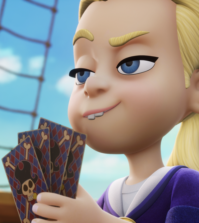 Alina hält in ihrer Hand vier Karten und hat dabei einen nachdenklichen Gesichtsausdruck.