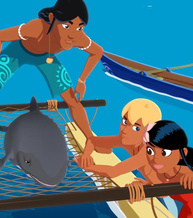Ein kleiner Delfin liegt geschwächt auf einem Netz eines Bootes, die Freunde Auru, Yann und Timeti stehen um ihn herum und schauen sich besorgt an.