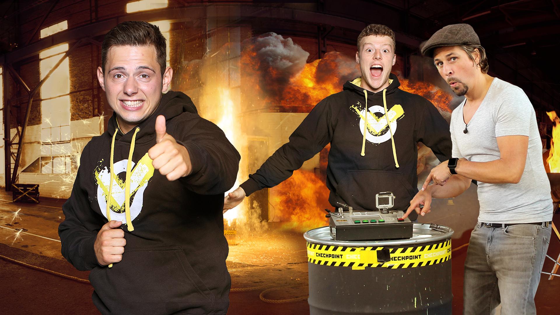 Checkpoint: Tommy Scheel und das Testteam stehen in der Checkpoint-Halle. 