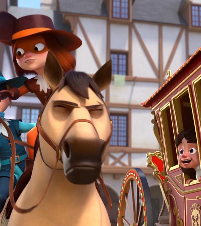 Athos sitzt hinten auf einem Pferd und hält die Zügel in ihren Händen. Sie blickt zu d'Artagnan, die sich direkt vor ihr befindet. Ihr Blick geht leicht nach hinten zu Athos. Direkt neben ihnen befindet sich der König in einer roten Kutsche, aus der er herausschaut und den beiden erleichtert zulacht. Im Hintergrund stehen Fachwerkhäuser.