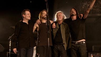 Pop Around The Clock - Foo Fighters: Live At Wembley Stadium