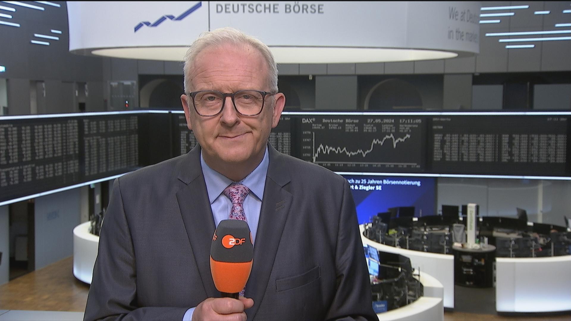 ZDF-Korrespondent Frank Bethmann an der Frankfurter Börse