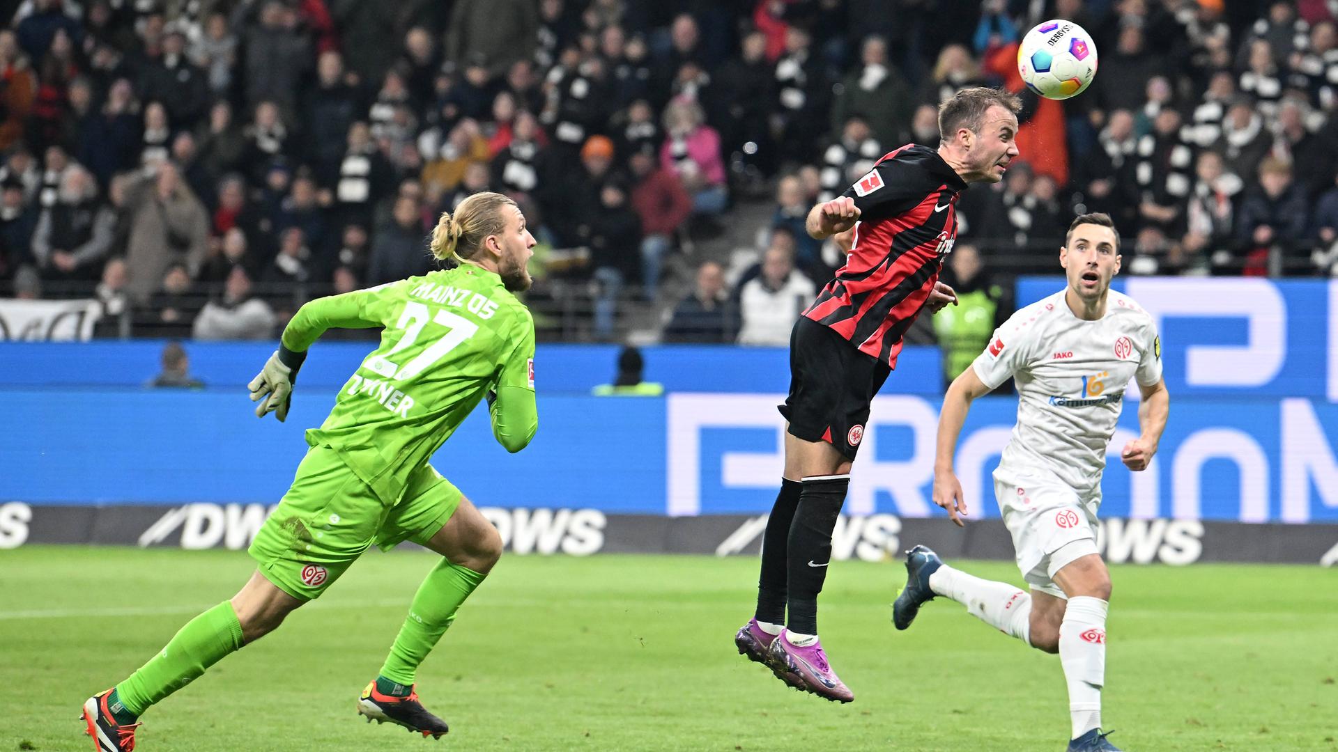 Mario Götze ( Frankfurt ) per Kopfball zum 1:0 gegen Mainz 05.