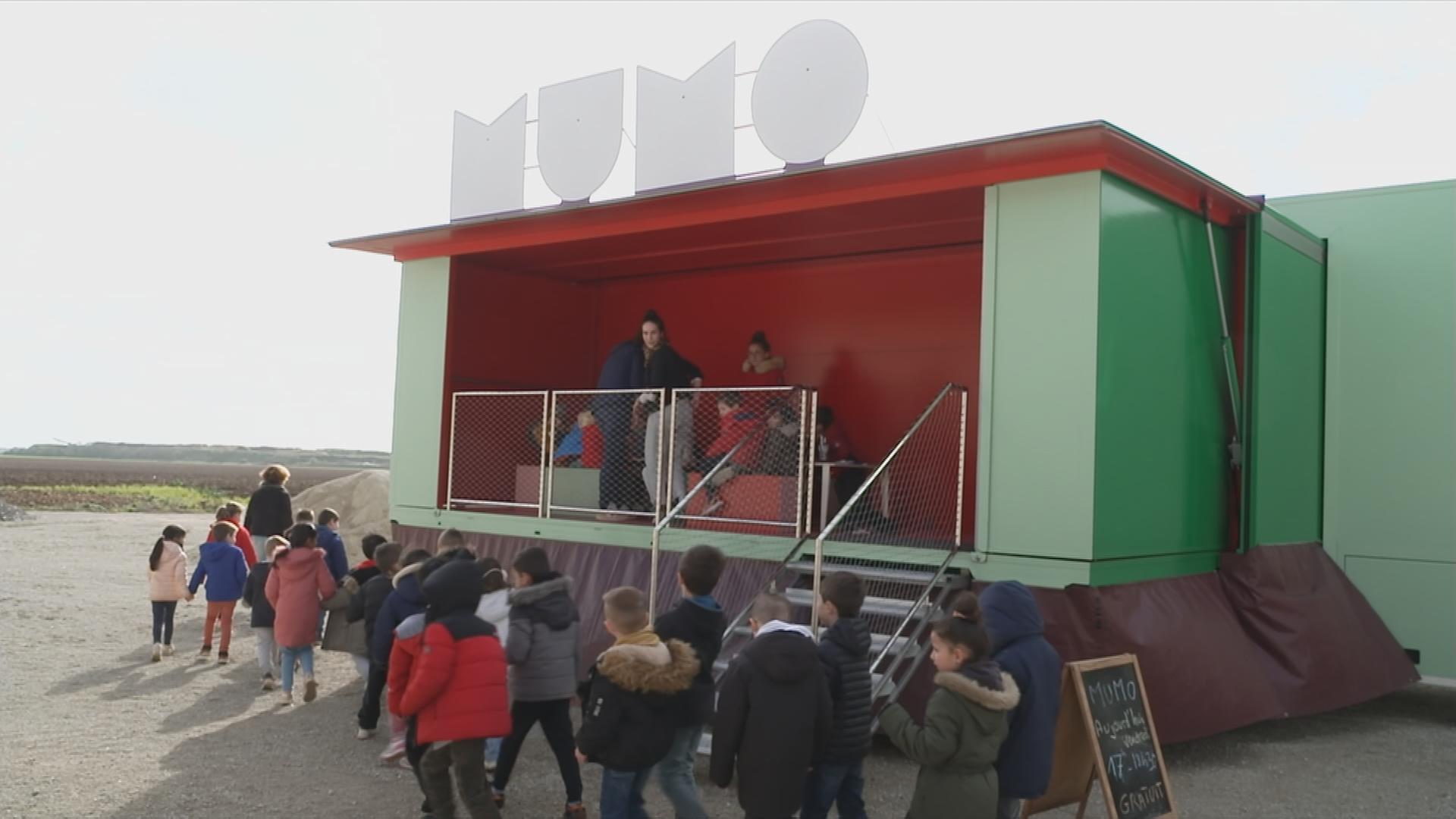 Frankreich: Museum auf Rädern