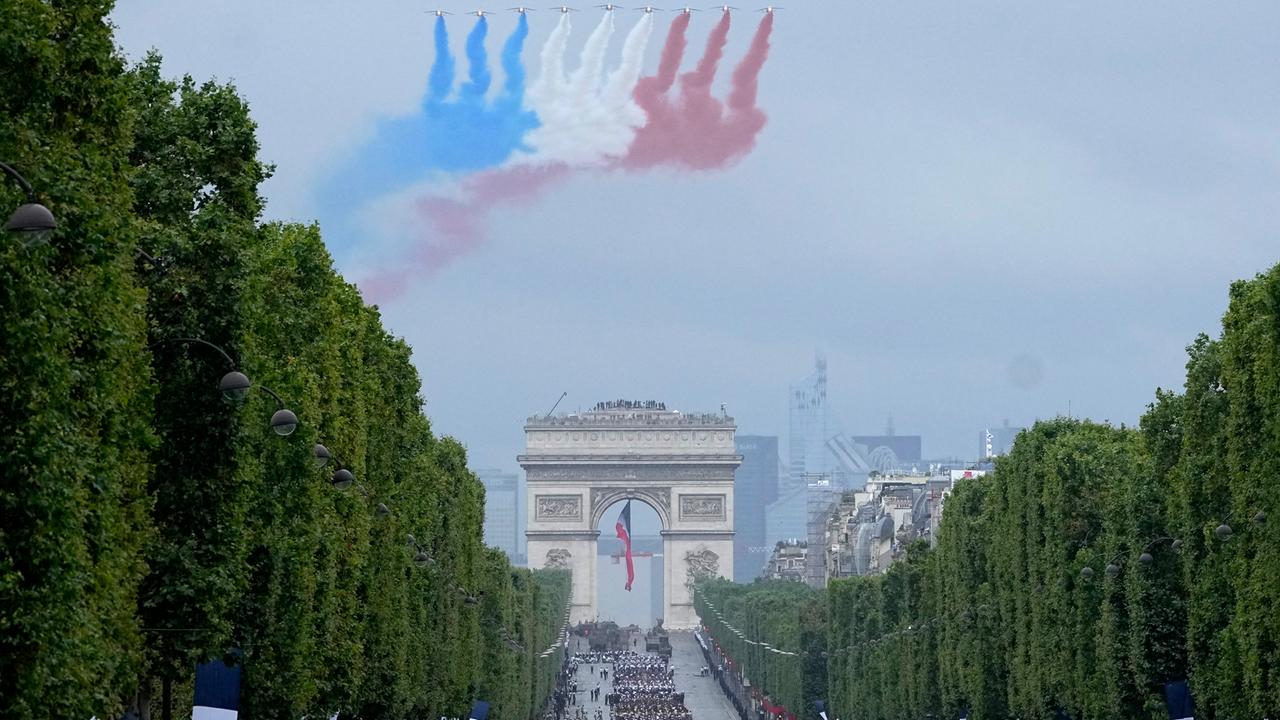 Nationalfeiertag: Große Parade in Paris