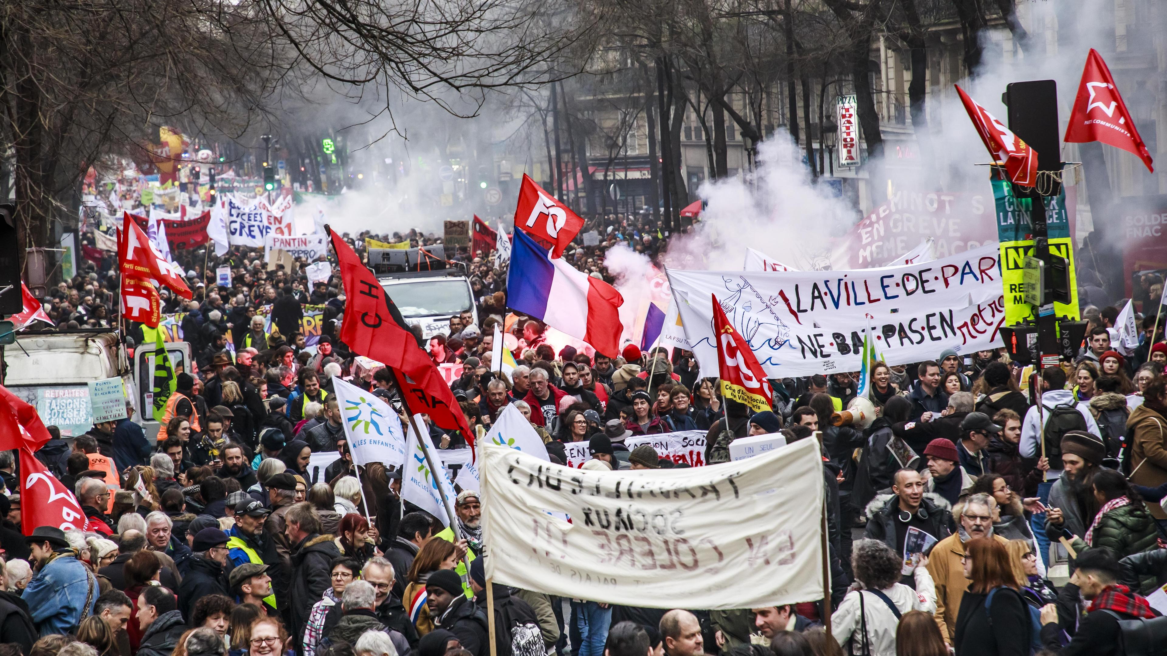 Frankreich, Paris: Proteste gegen die  Rentenreform. Archivbild