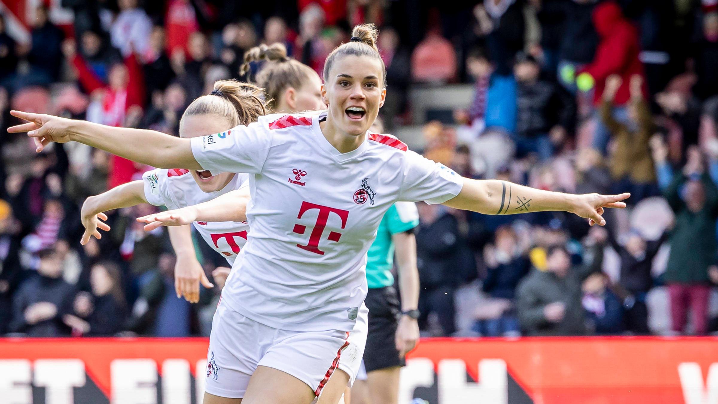 Torjubel zum 1:0 durch Selina Cerci