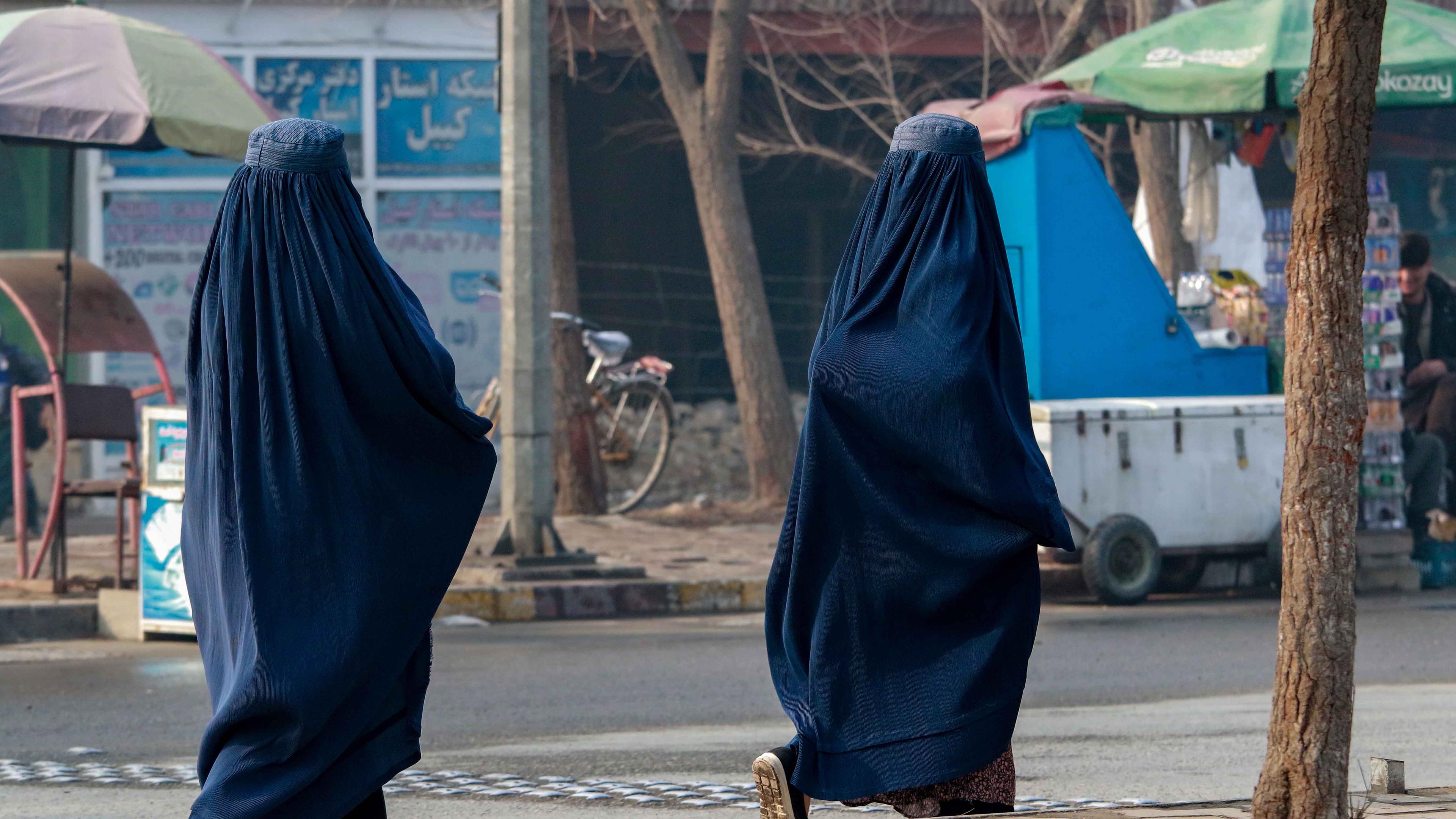 Seit der Machtübernahme der Taliban wurden die Rechte der Frauen in Afghanistan wieder massiv eingeschränkt.