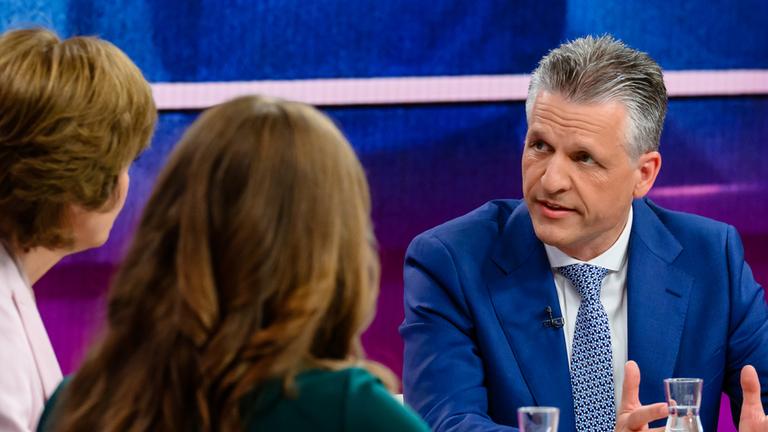 Von links: Maybrit Illner, Ricarda Lang, Thorsten Frei
