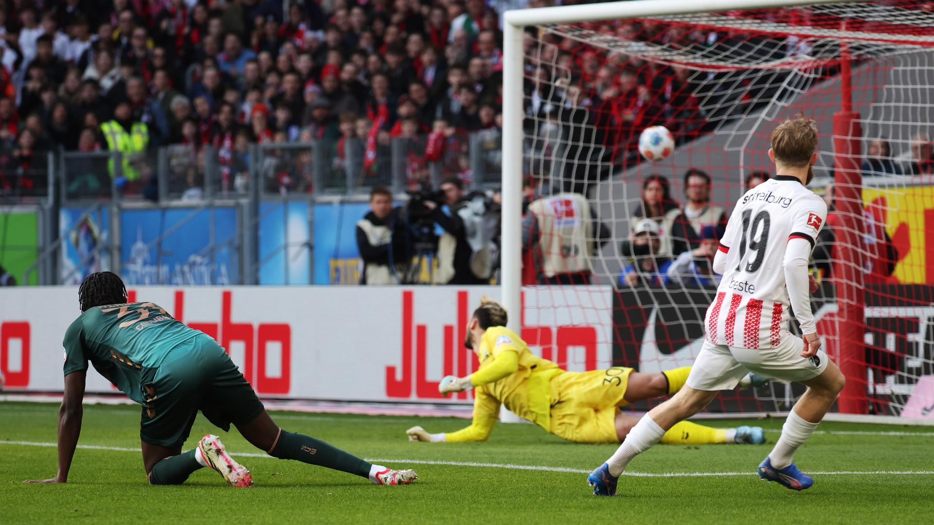 Karim Coulibaly, Mio Backhaus und Jan-Niklas Beste am 07.02.26