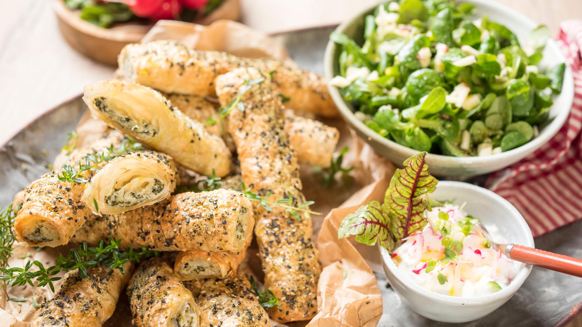 Frühlingsstangen mit Spinat-Käse-Füllung
