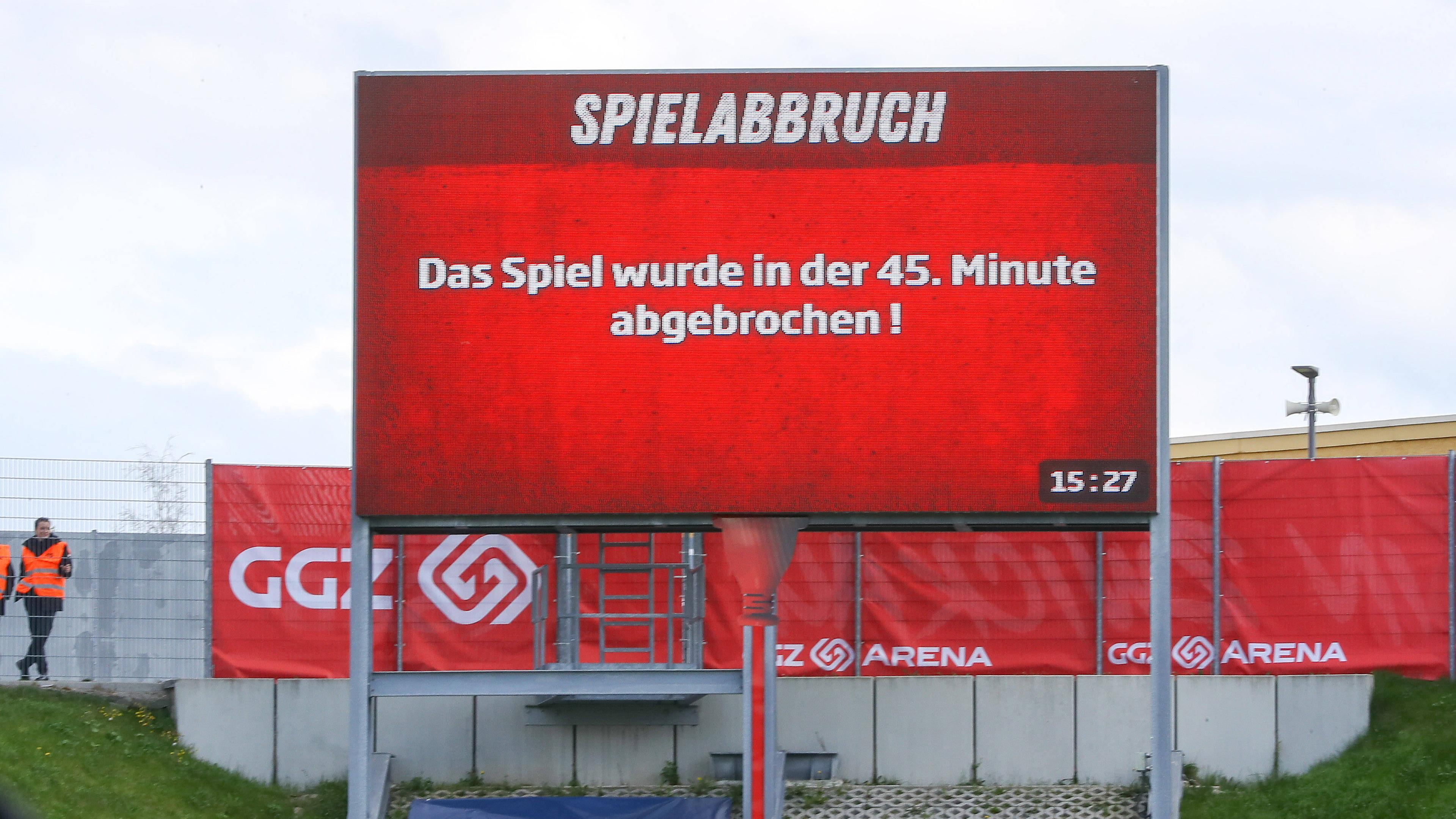 Anzeigetafel im Stadion des FSV Zwickau