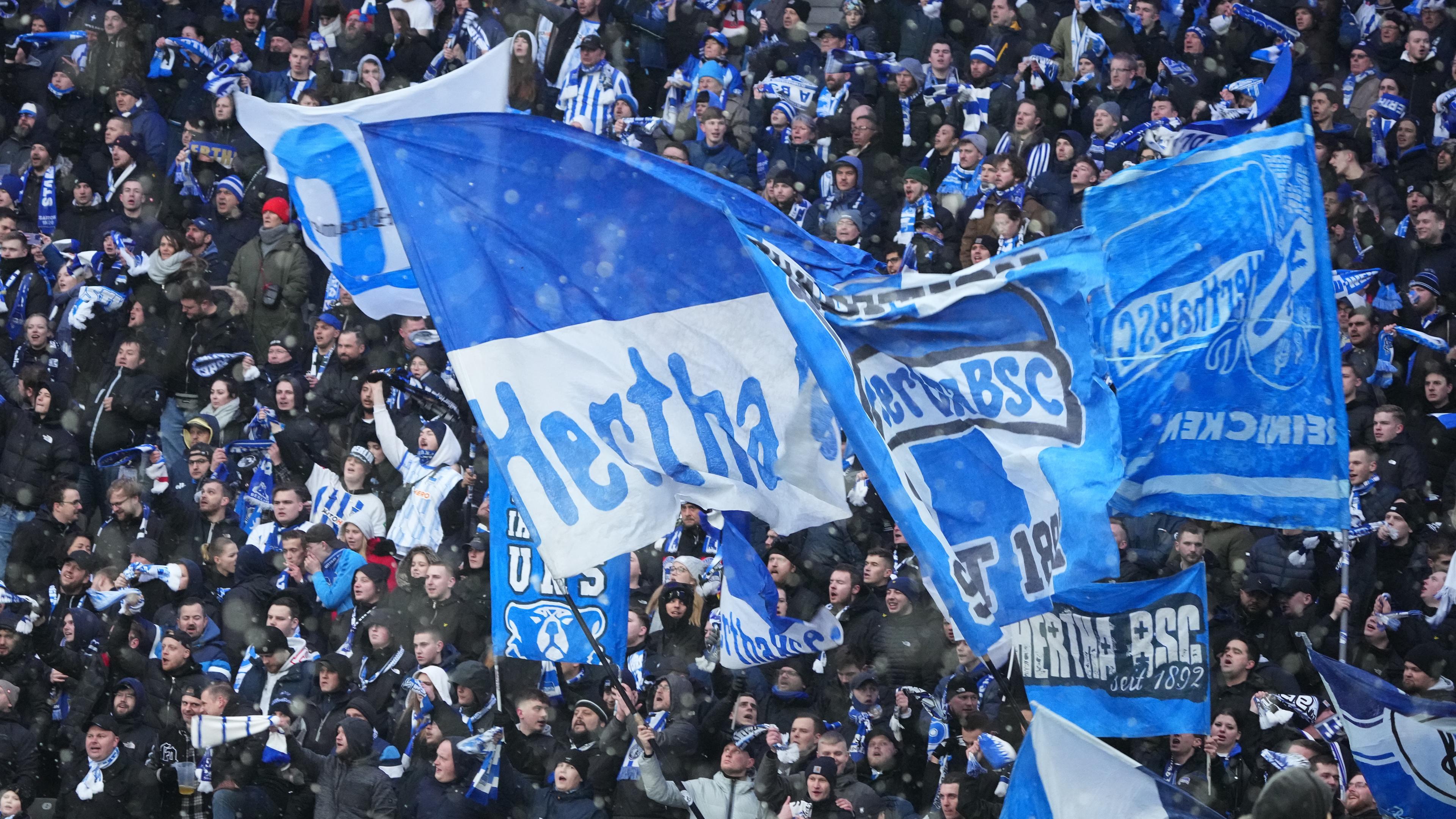 Berlin: Fußball: Bundesliga, Hertha BSC Fans