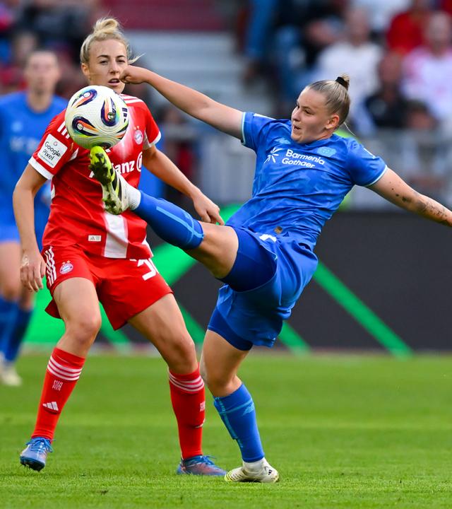 Fußball: Frauen-Bundesliga 1. Spieltag, FC Bayern gegen Leverkusen.