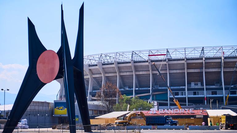 Von außen das Aztekenstadion in Mexiko-Stadt, wo das Eröffnungsspiel zwischen Mexiko und Südafrika