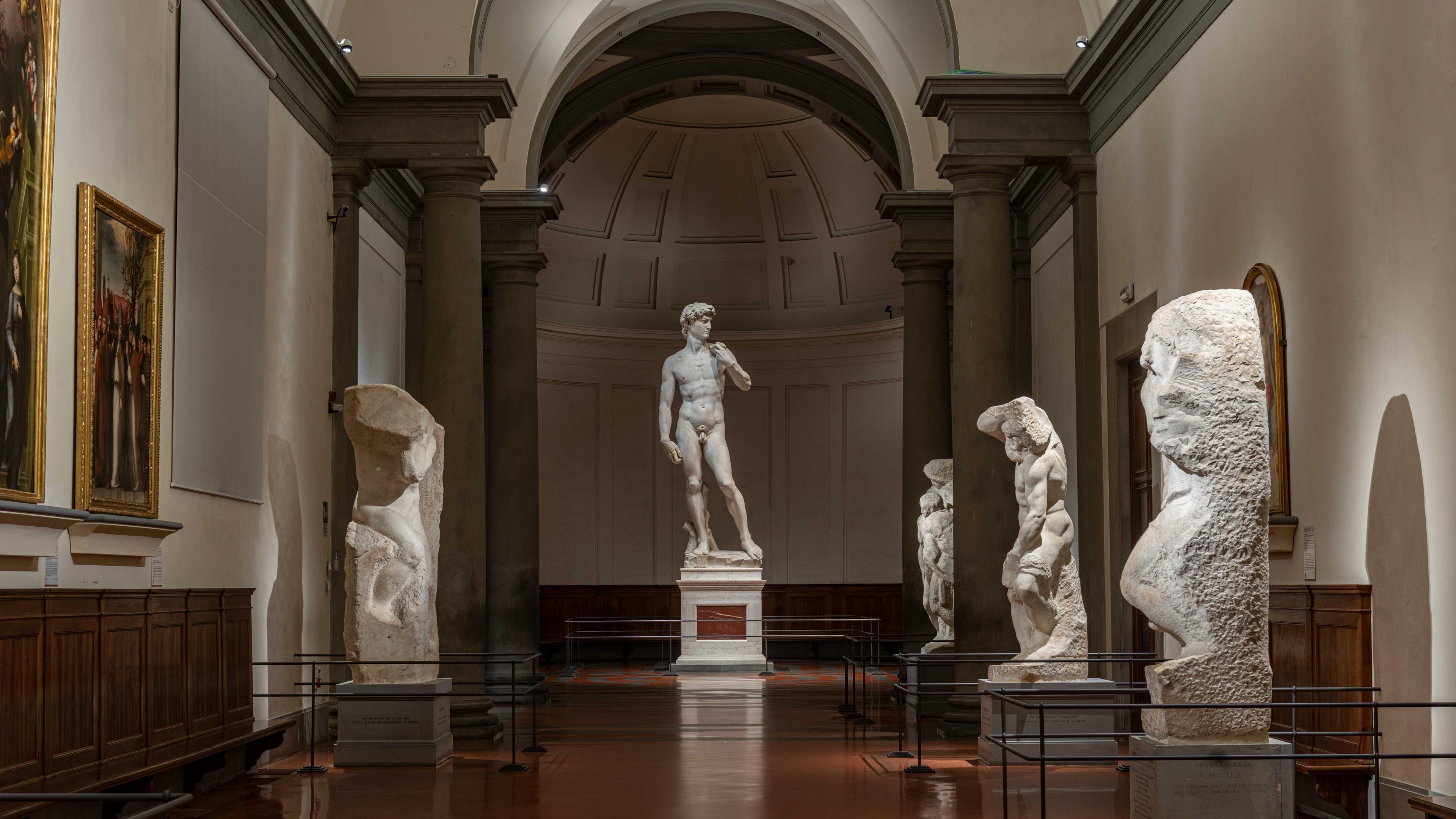 In der Galleria dell Accademia seht man die David-Statue von Michelangelo.