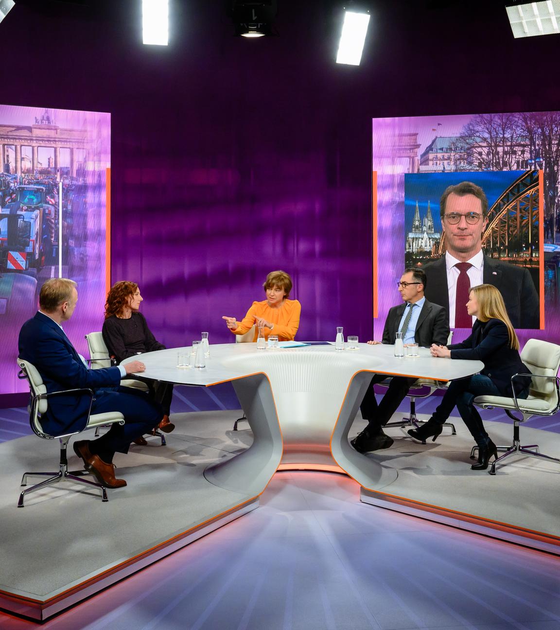 Von links: Clemens Fuest, Juli Zeh, Maybrit Illner, Cem Ãzdemir, Maria Fiedler SCHALTE: Hendrik Wüst