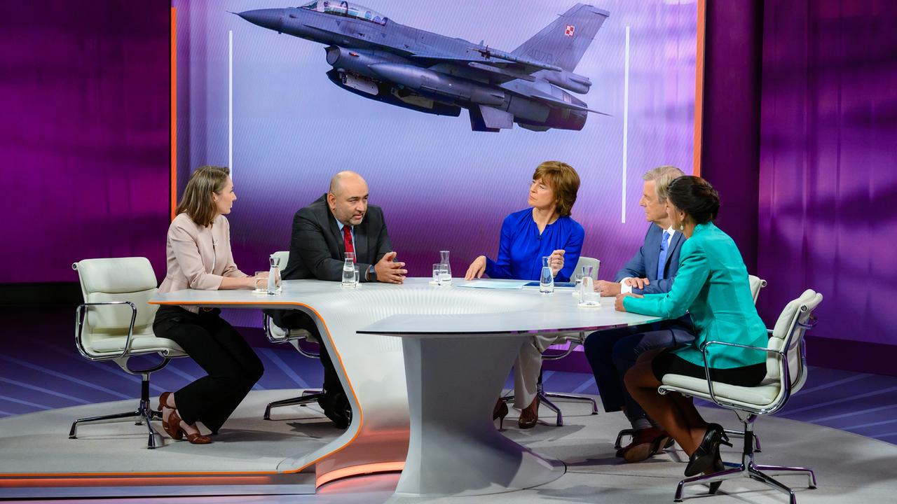 Von links: Claudia Major, Omid Nouripour, Maybrit Illner, Claus Kleber, Sahra Wagenknecht