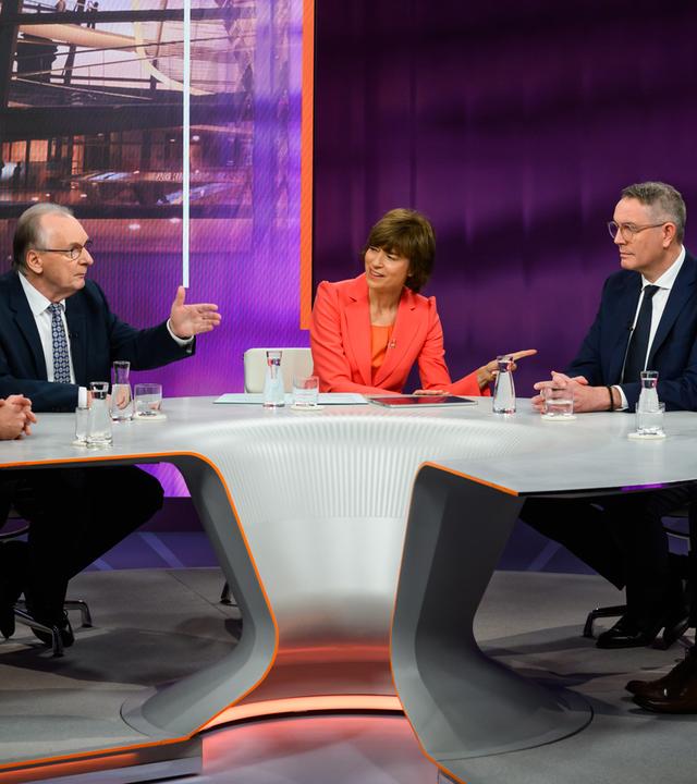 Von links: Robin Alexander, Reiner Haseloff, Maybrit Illner, Alexander Schweitzer, Veronika Grimm, Schalte: Wulf Schmiese