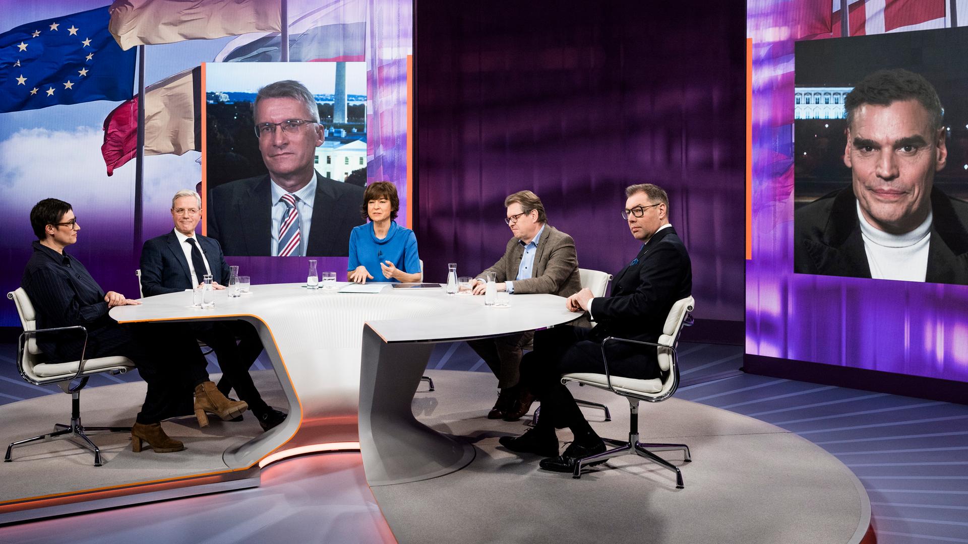 Zu Gast bei Maybrit Illner sind der stellvertretende CDU-Fraktionschef Norbert Röttgen, SPD-Außenpolitiker Ralf Stegner, Oleksii Makeiev, Botschafter der Ukraine in Deutschland, und die Friedens- und Konfliktforscherin Nicole Deitelhoff.