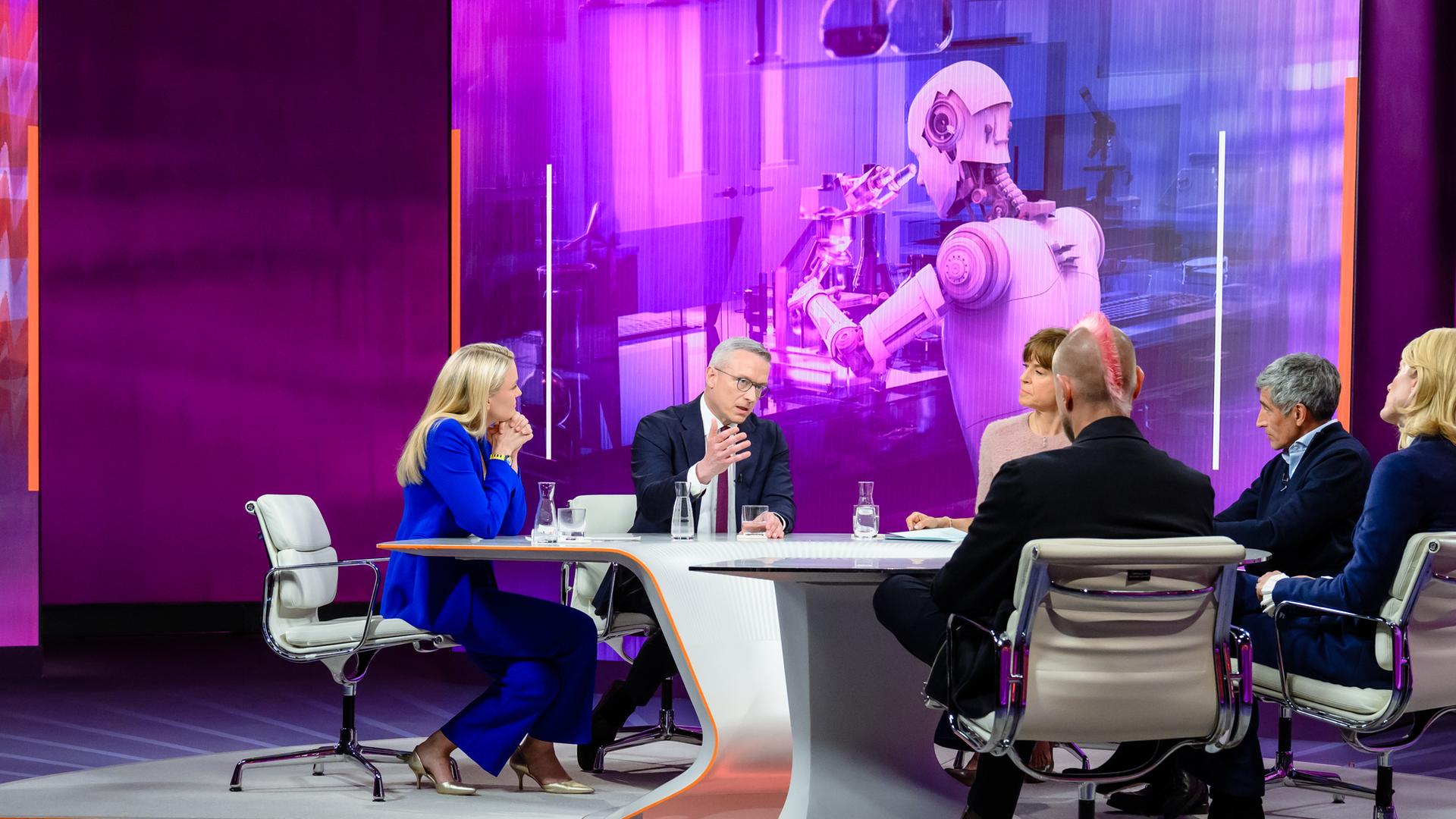 Maybrit Illner diskutiert im Studio mit Sarah Tacke, Karsten Wildberger, Sascha Lobo, Ranga Yogeshwar und Jeannette zu Fürstenberg