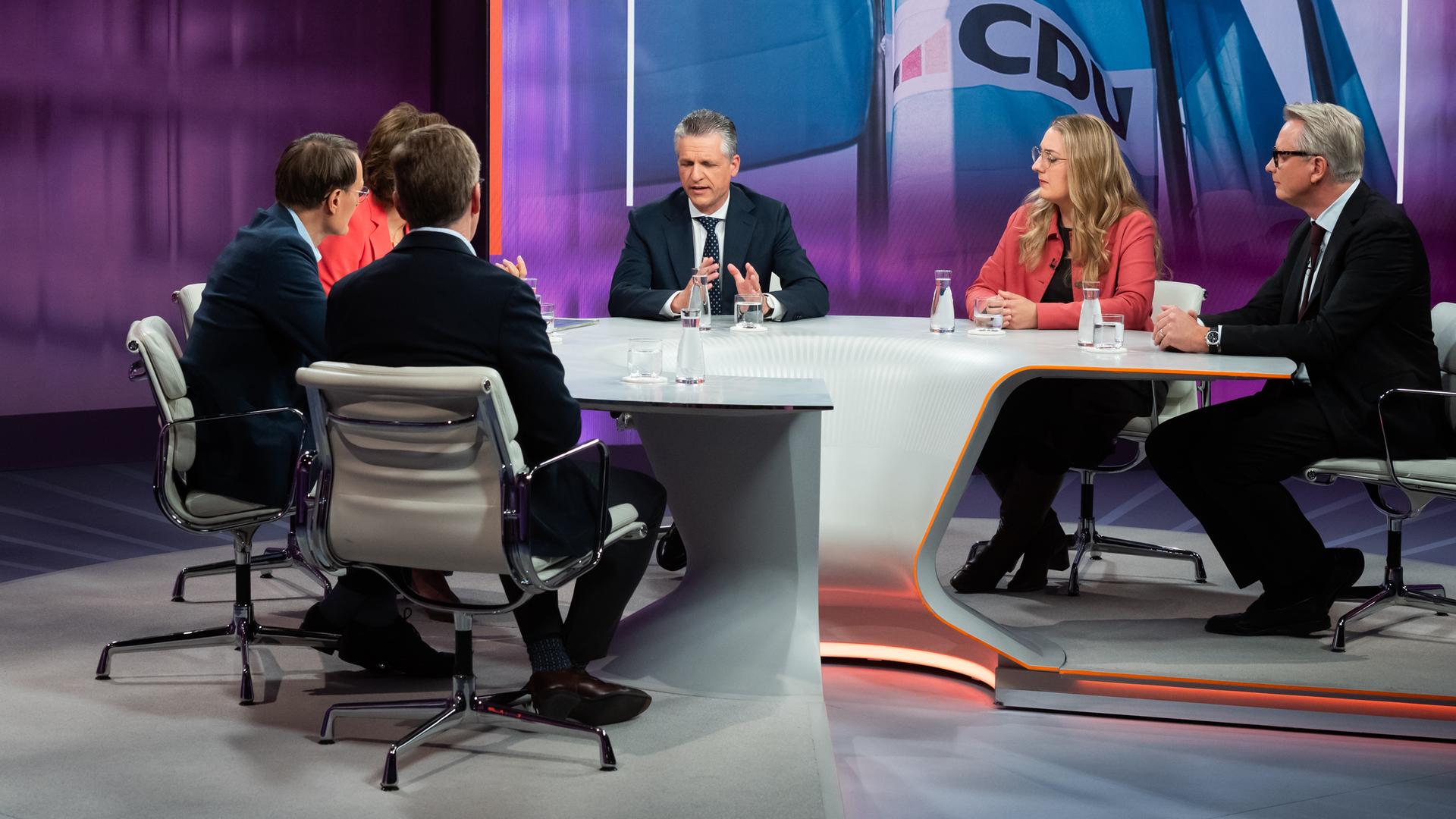 v.l.: Michael Hüther, Karl Lauterbach, Maybrit Illner, Thorsten Frei, Katharina Dröge, Gerald Traufetter