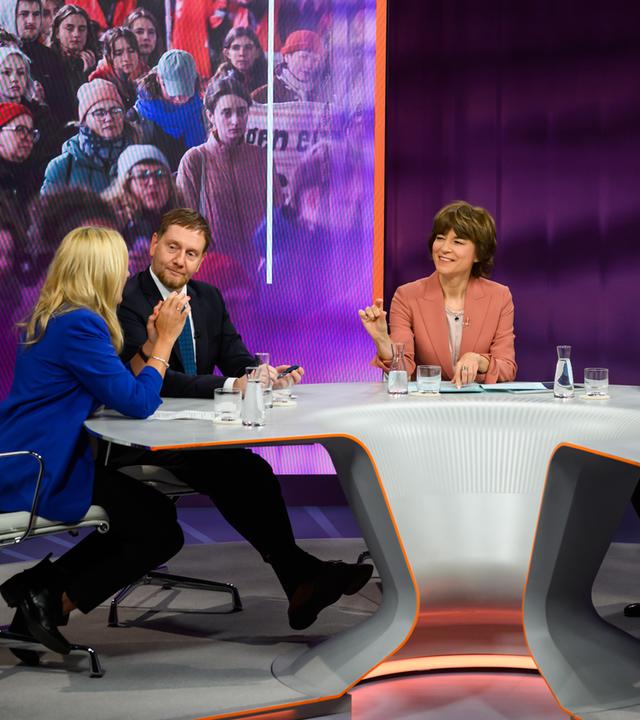 Maybrit Illner mit ihren Gästen: Elisa Hoven, Michael Kretschmer, Felix Banaszak, Michael Bröcker, Tanja Schweiger