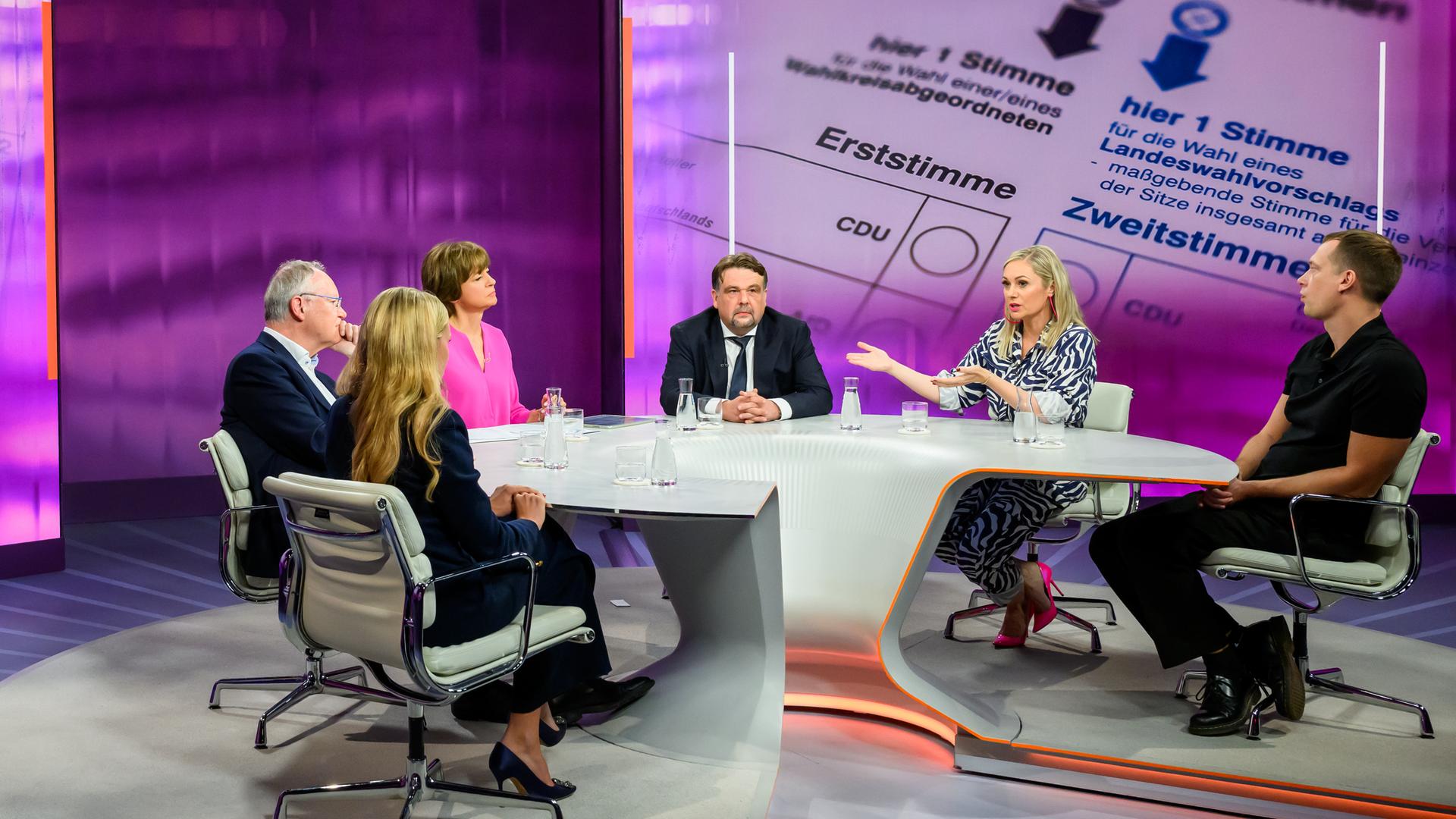Von links: Stephan Weil, Nena Brockhaus, Maybrit Illner, Dennis Radtke, Ruth Moschner, Hendrik Bolz