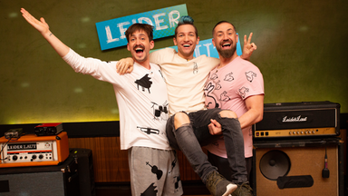 Rezo auf den Armen von Marti Fischer und Bürger Lars Dietrich