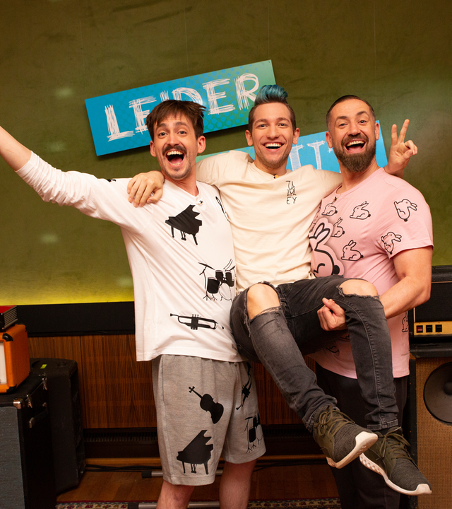 Rezo auf den Armen von Marti Fischer und Bürger Lars Dietrich