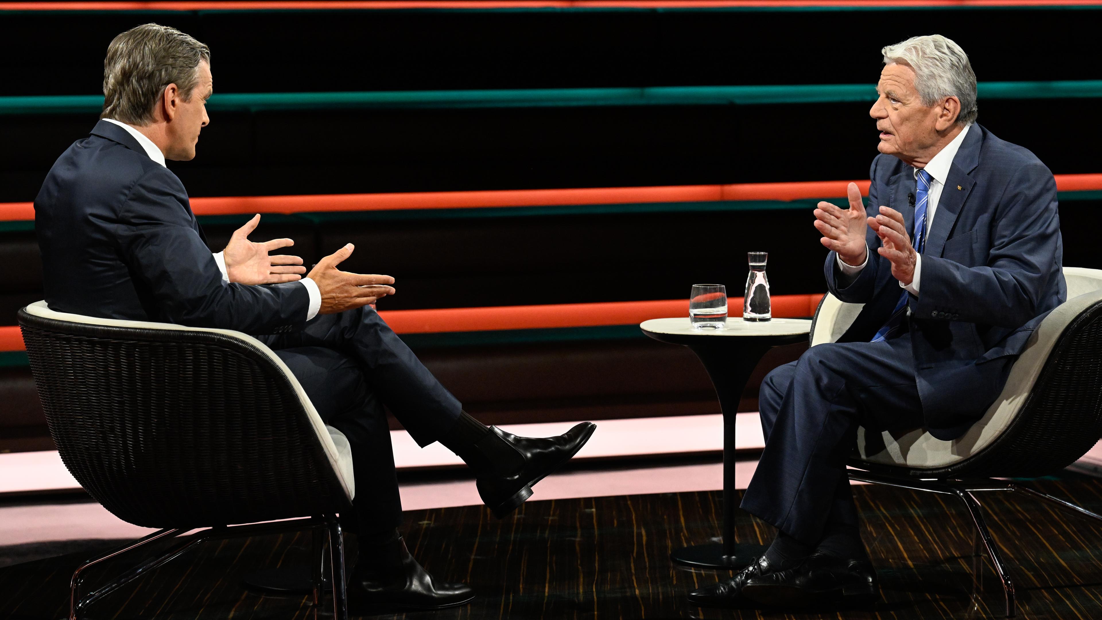 Bundespräsident a.D. Joachim Gauck zu Gast in der Sendung von Markus Lanz.