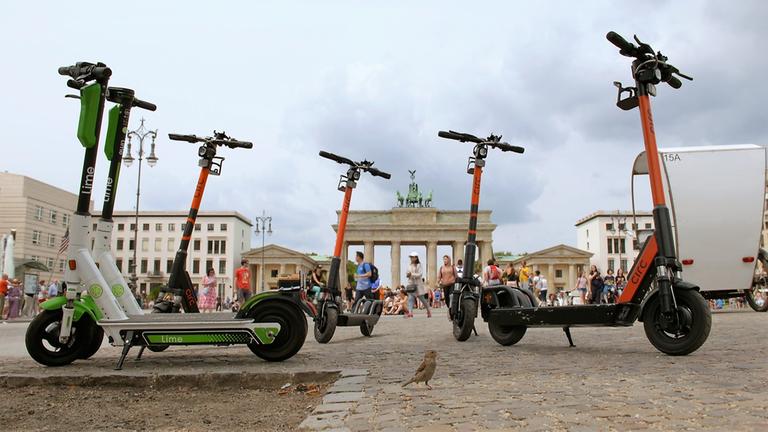 ZDFzoom: Gefährlicher Roller-Rausch