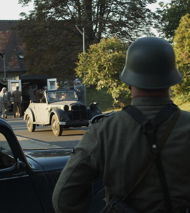 Reenactment - Evakuierungstransporte erreichen die Zittwerke 1944.