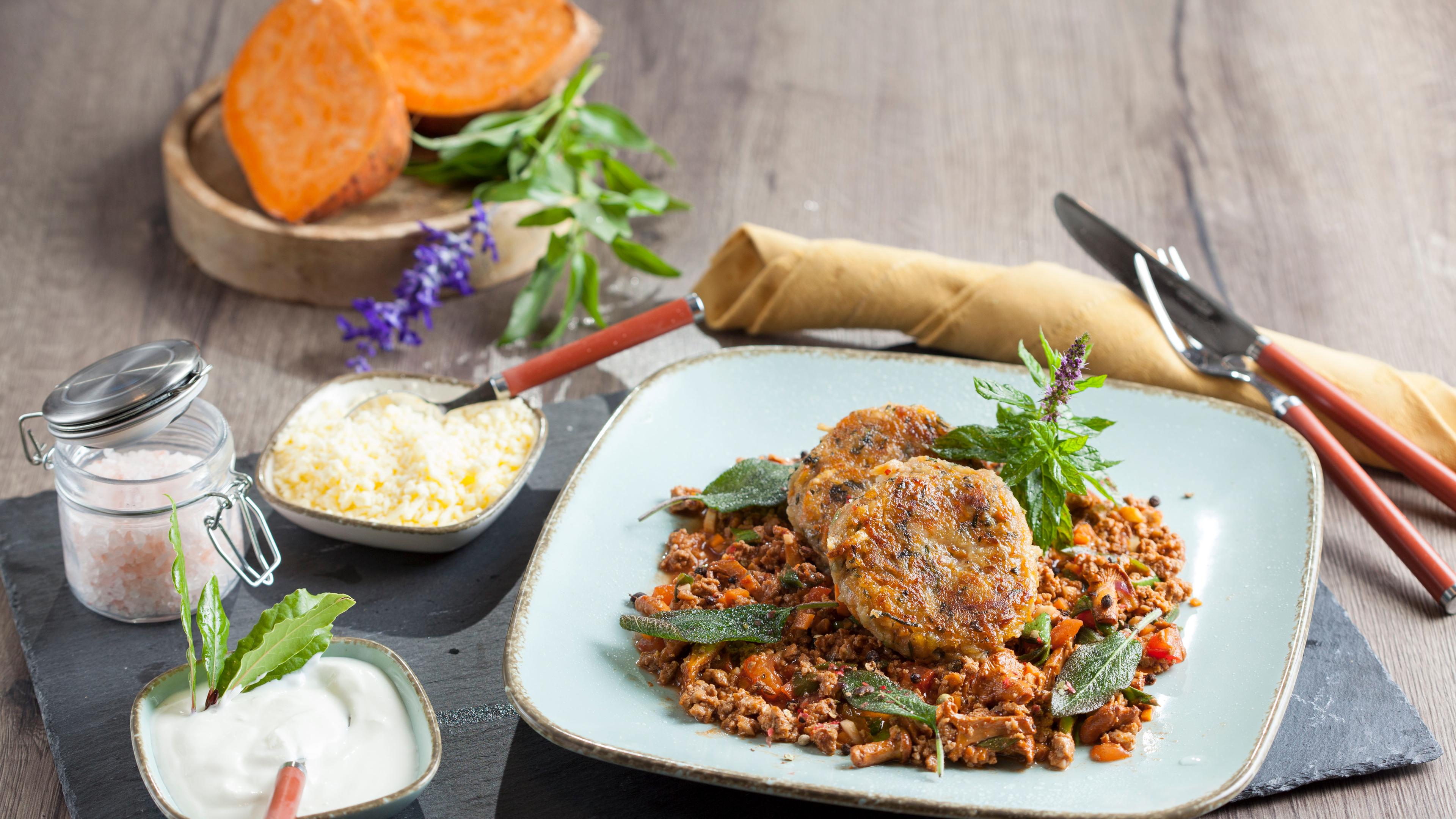 Kartoffel Gemusepflanzerl Mit Tofu Bolognese Zdfmediathek 