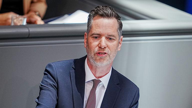 Christian Dürr bei der Generaldebatte im Bundestag in Berlin am 23.11.2022