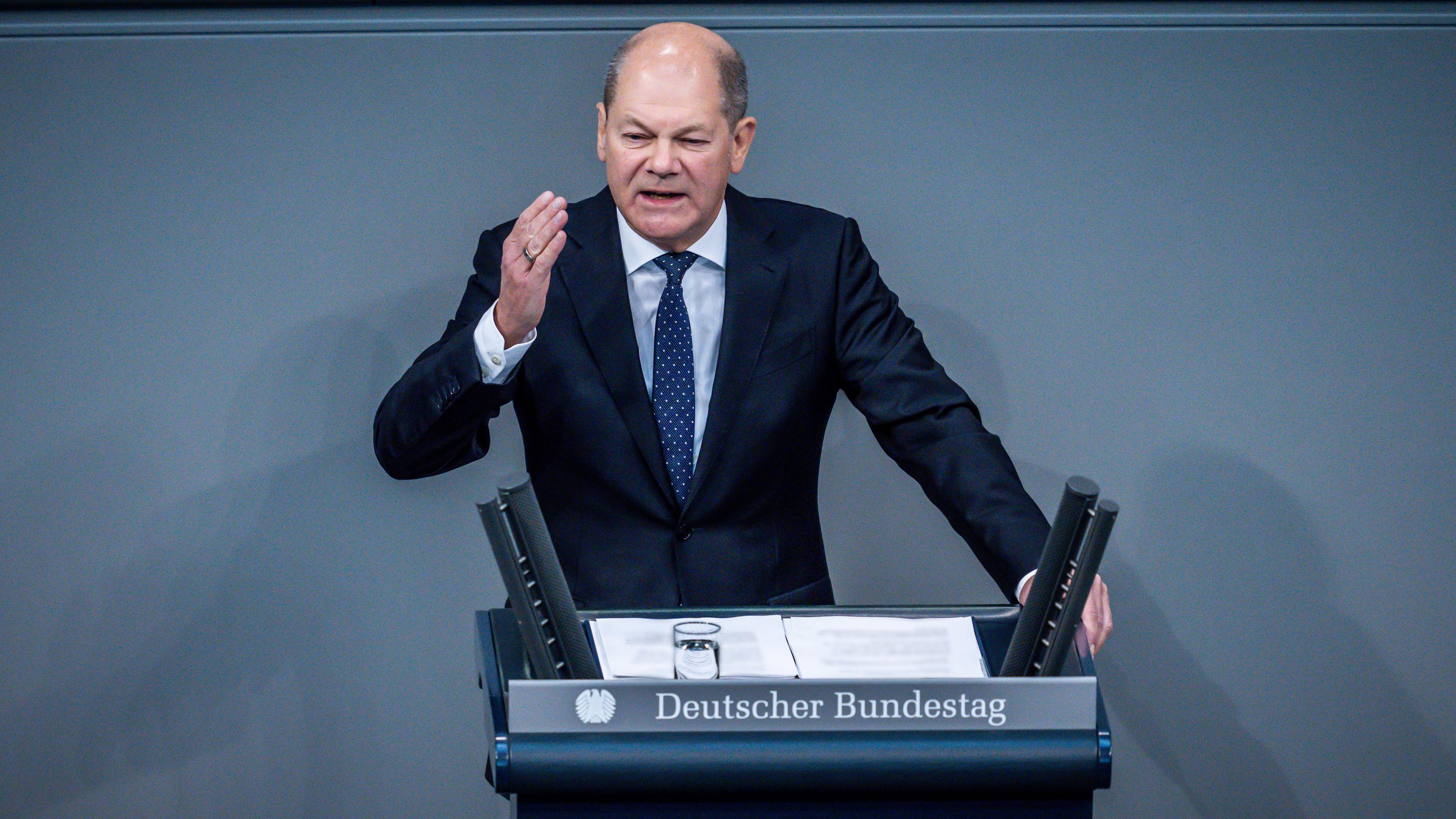 Olaf Scholz bei der Generaldebatte im Bundestag in Berlin am 23.11.2022