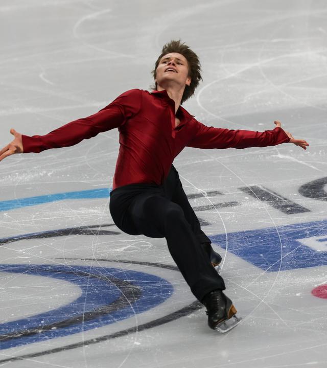 Der deutsche Eiskunstläufer Genrikh Gartung während seines Programms bei der Europameisterschaft in Sheffield