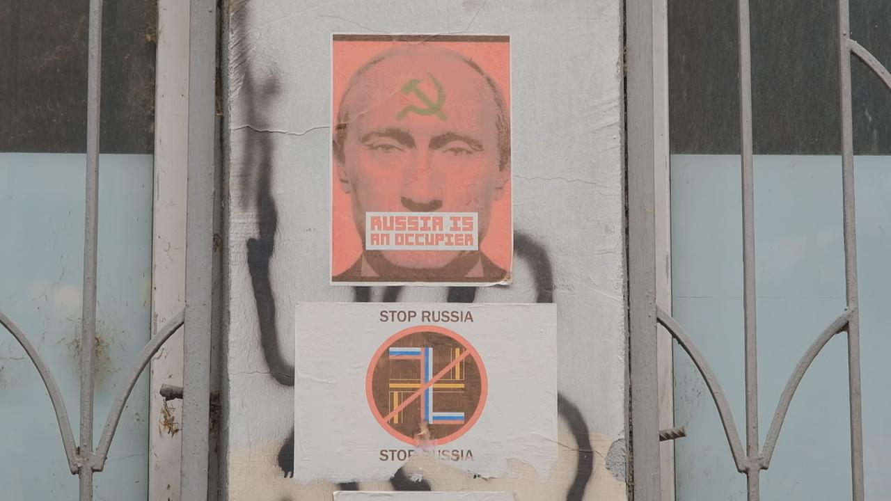 Ein Land zwischen Ost und West ZDFheute