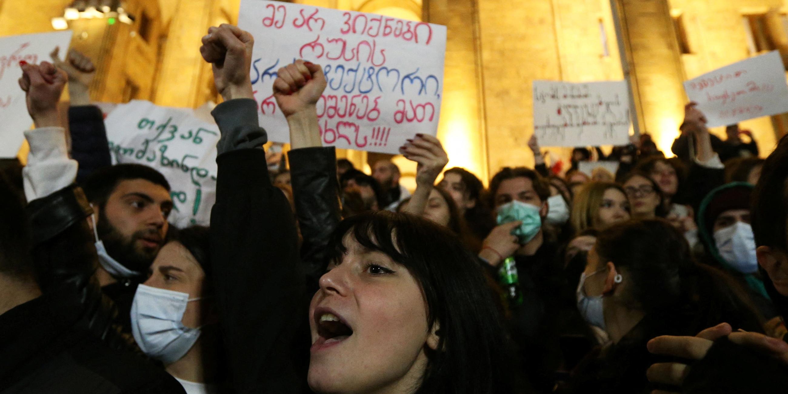 Georgien, Tiflis, Proteste vor dem Parlament