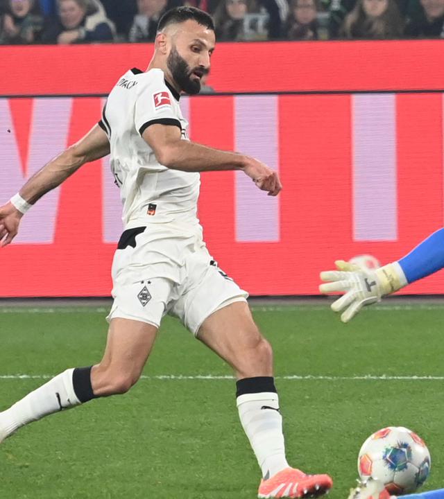 Franck Honorat und Marvin Schwäbe in Mönchengladbach am 08.11.25