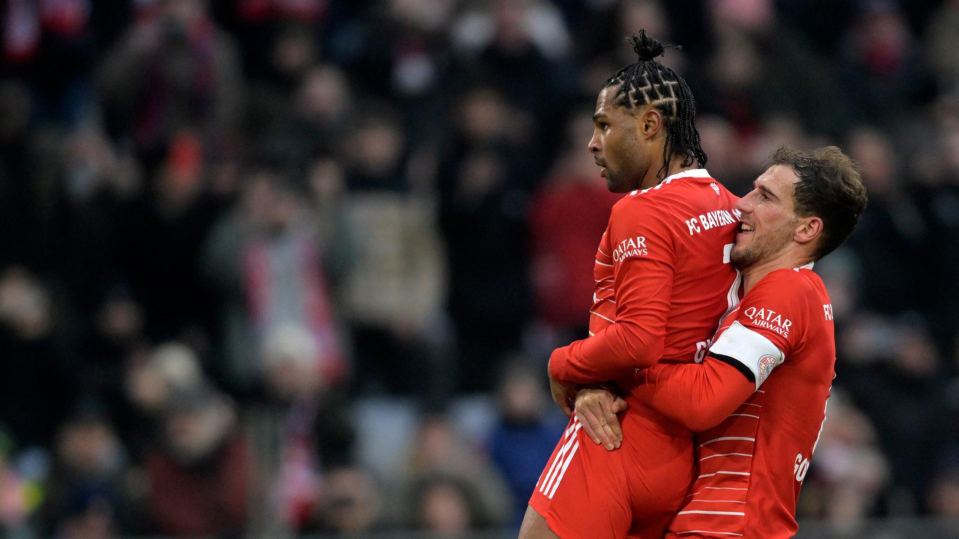 Serge Gnabry, links, und Leon Goretzka