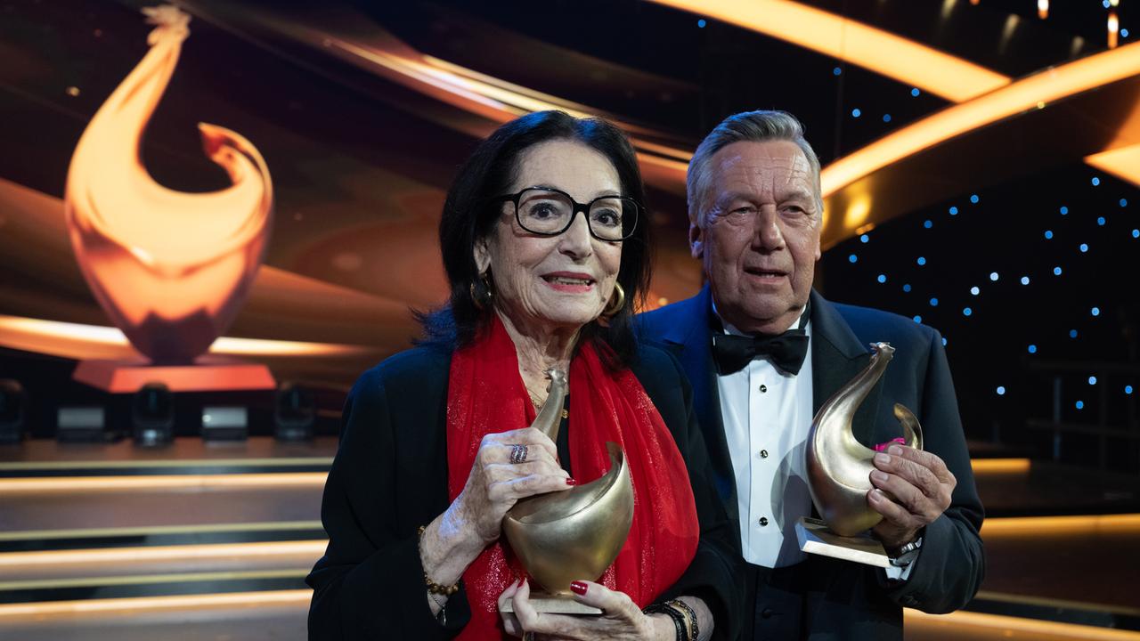 Goldene Henne Roland Kaiser Und Nana Mouskouri Geehrt ZDFheute