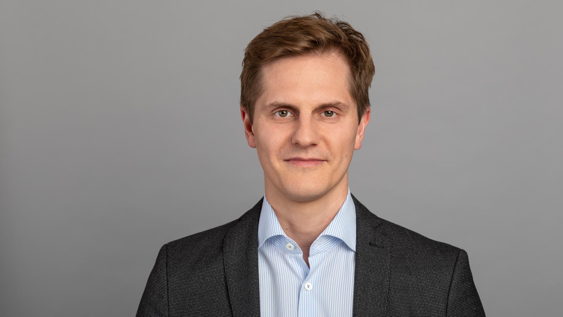 Porträt Fernsehratsmitglied Dr. Benjamin Grimm