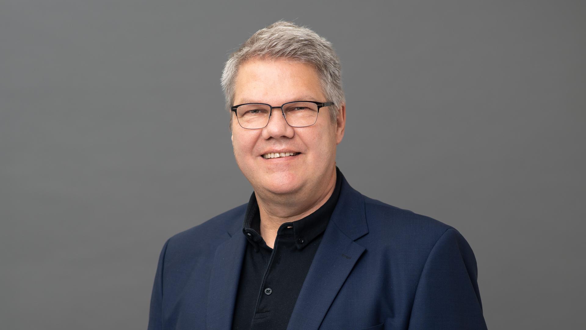 Porträt ZDF-Fernsehratsmitglied Christoph Becker