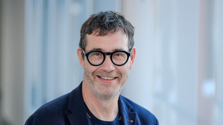 Porträt ZDF-Fernsehratsmitglied Dr. Stephan Schaede