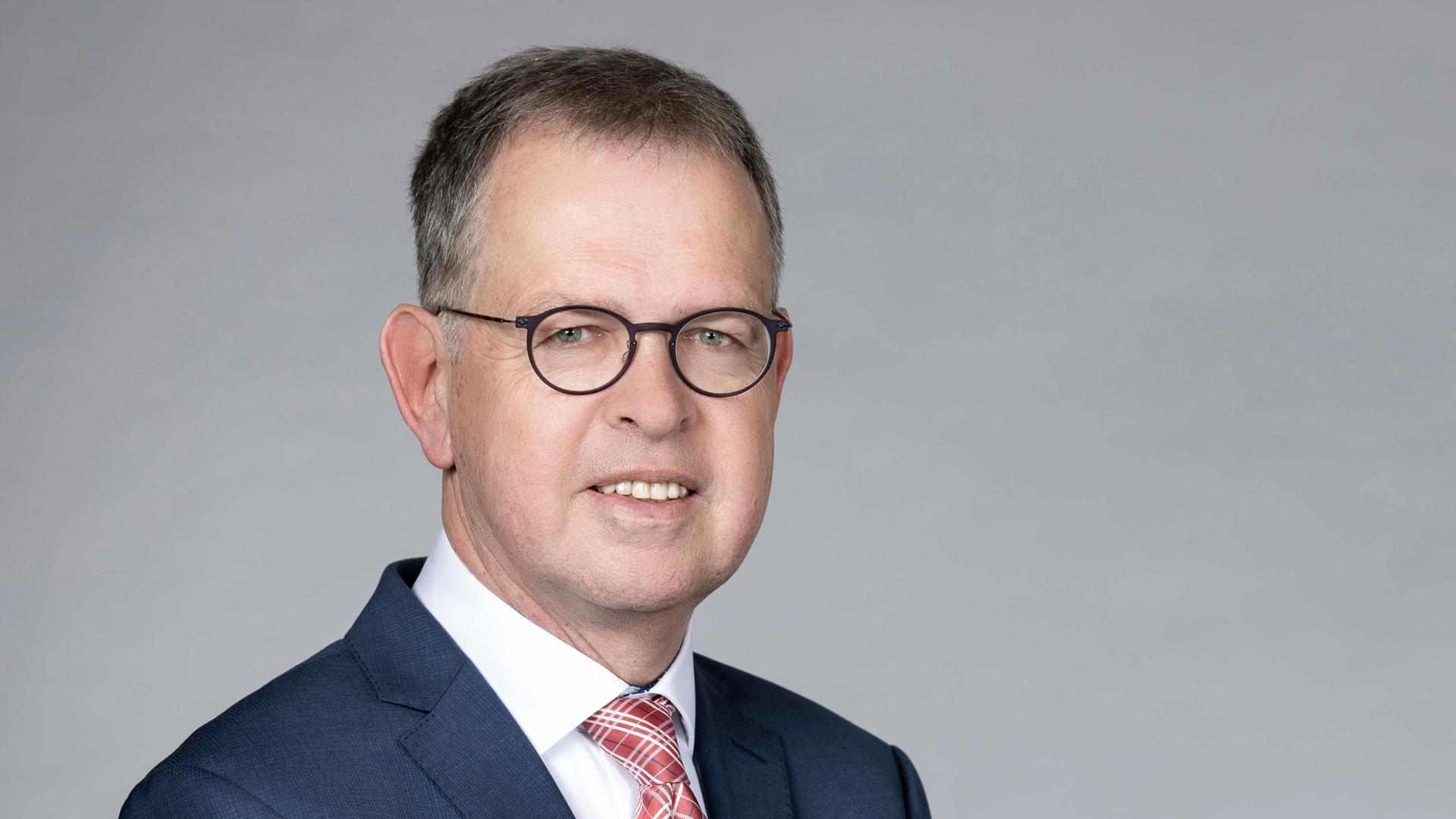 Porträt des Leiters des ZDF-Gremienbüros Jan Holub