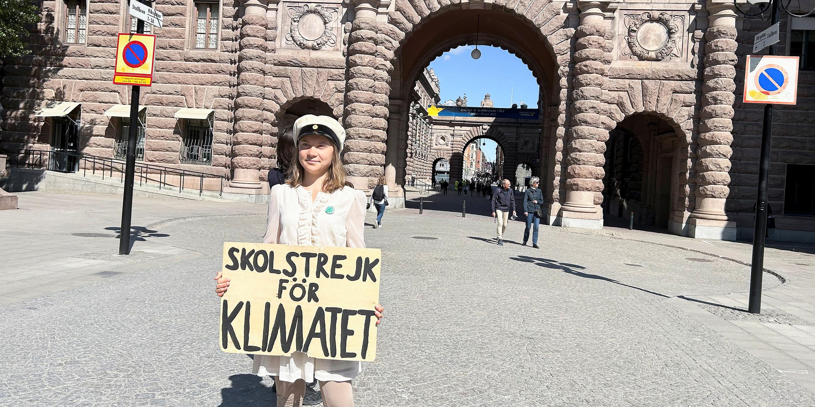 Greta Thunberg vor dem schwedischen Parlament in Stockholm